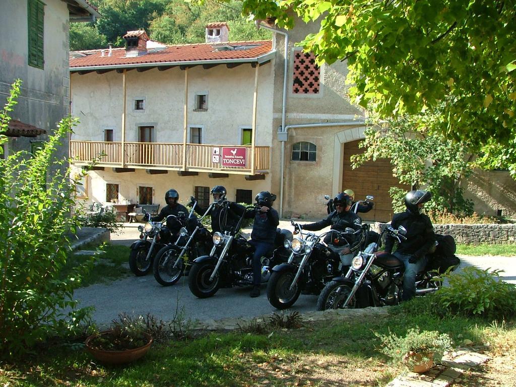 Toncevi Eco Estate Branik Exterior foto